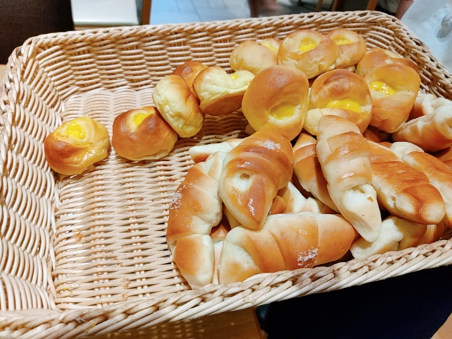 バケット　パン食べ放題１